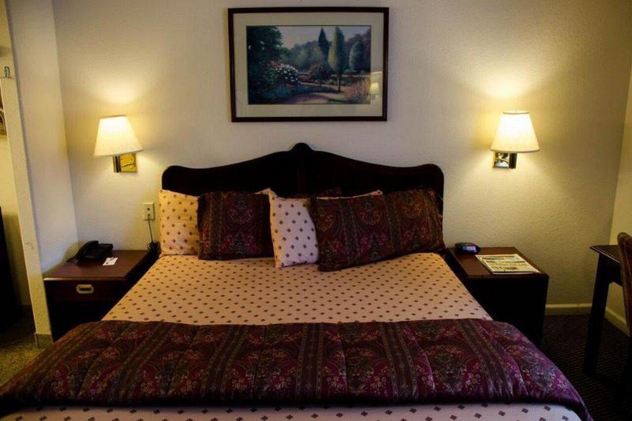 Rodeway Inn Near Downtown Монтерей Екстер'єр фото
